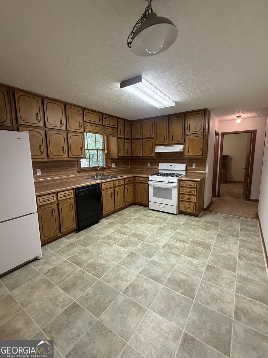 25 Lynn Court Stockbridge - Photo 7