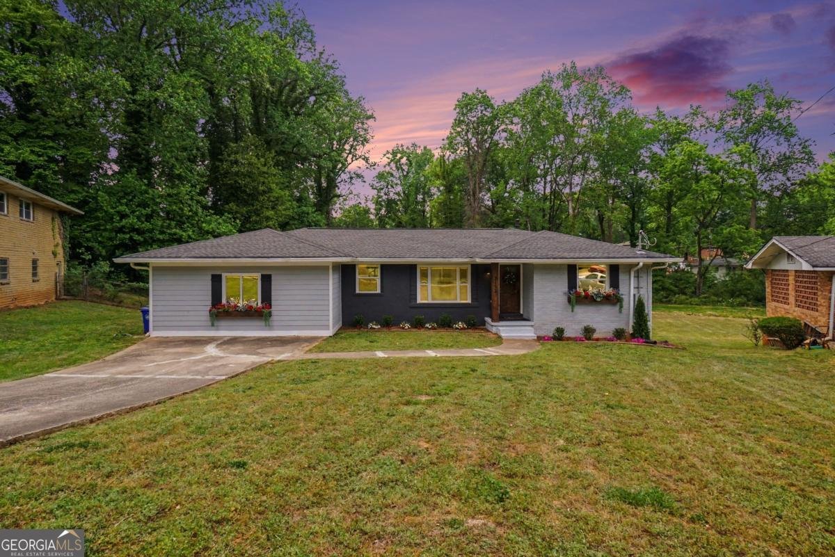3152 Columbia Woods Drive Decatur - main photo