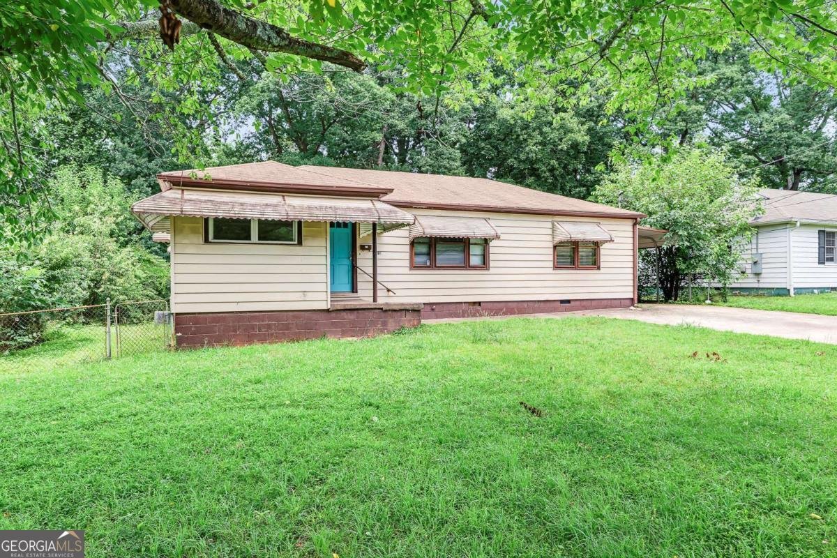 170 Mathews Circle Marietta - main photo