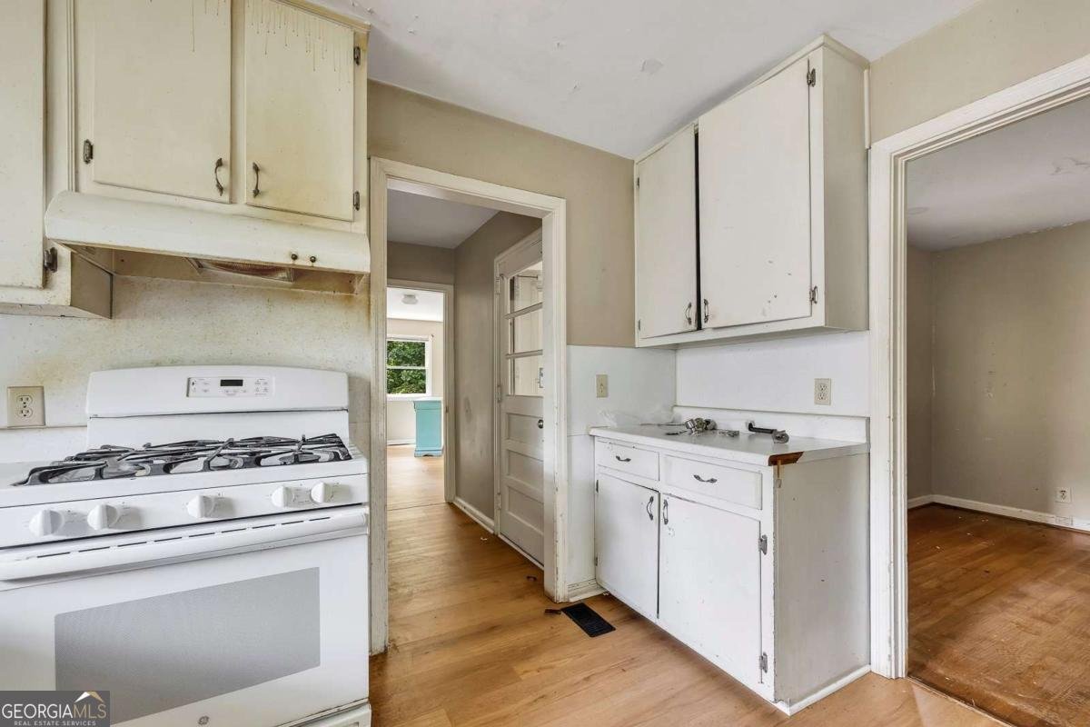 170 Mathews Circle Marietta - Photo 12