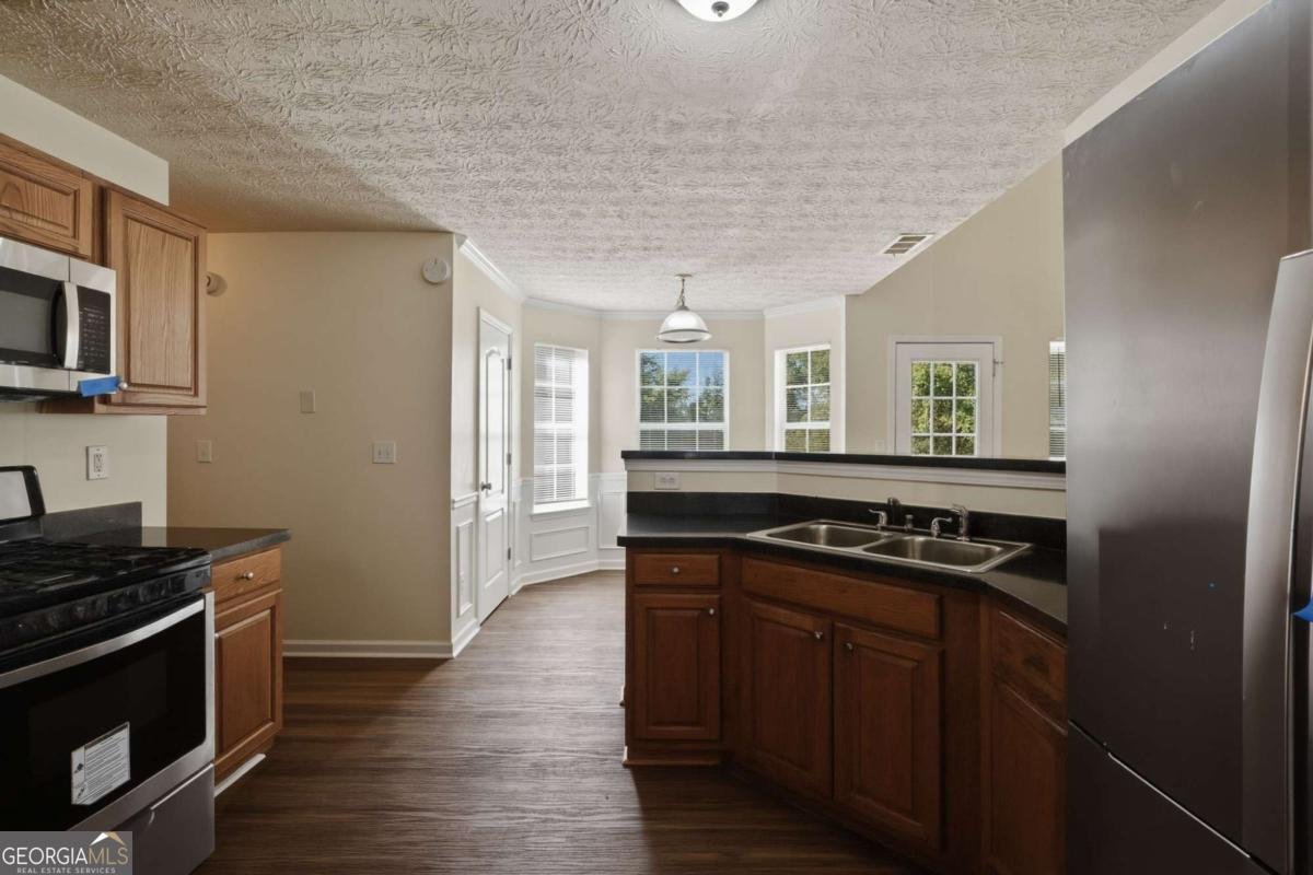 612 Mohawk Circle Stockbridge - Photo 10