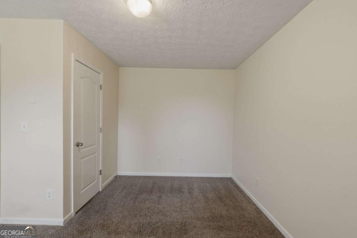 612 Mohawk Circle Stockbridge - Photo 14