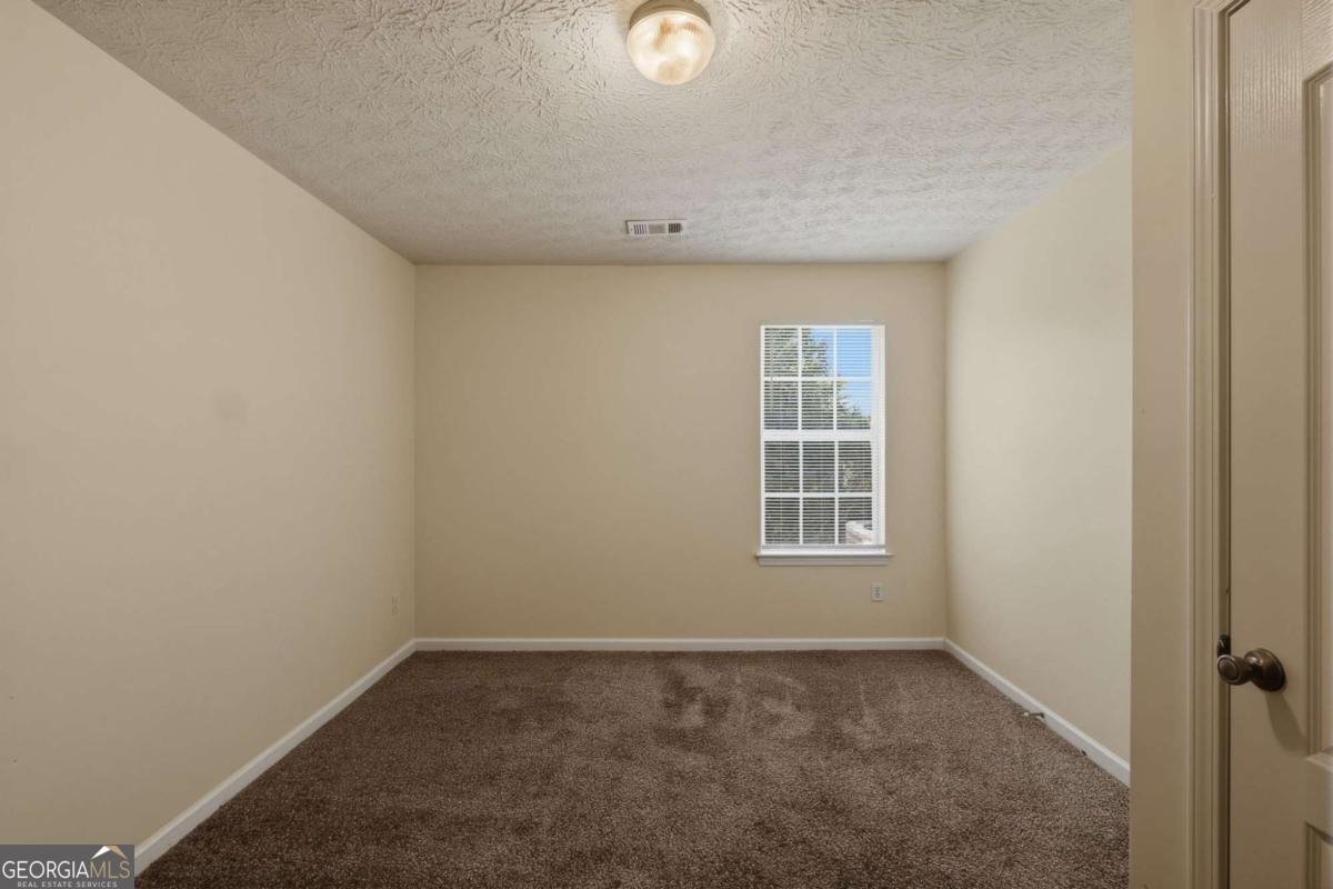 612 Mohawk Circle Stockbridge - Photo 16