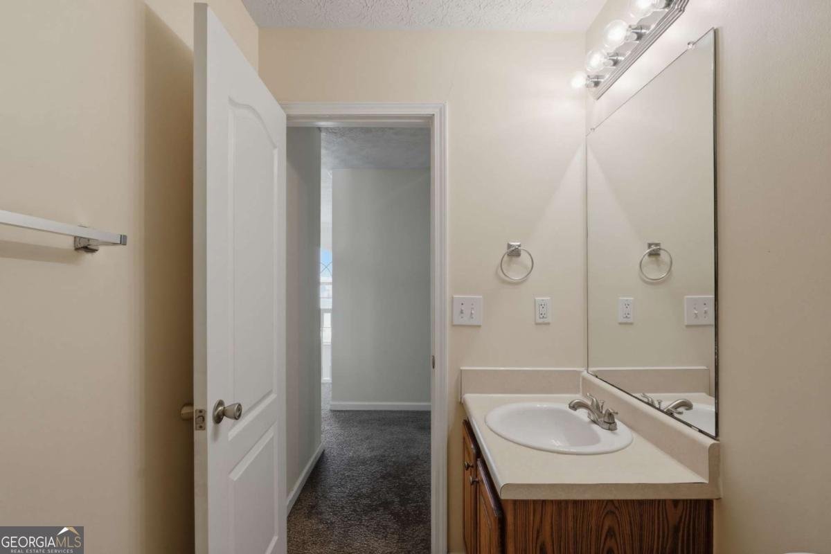 612 Mohawk Circle Stockbridge - Photo 35
