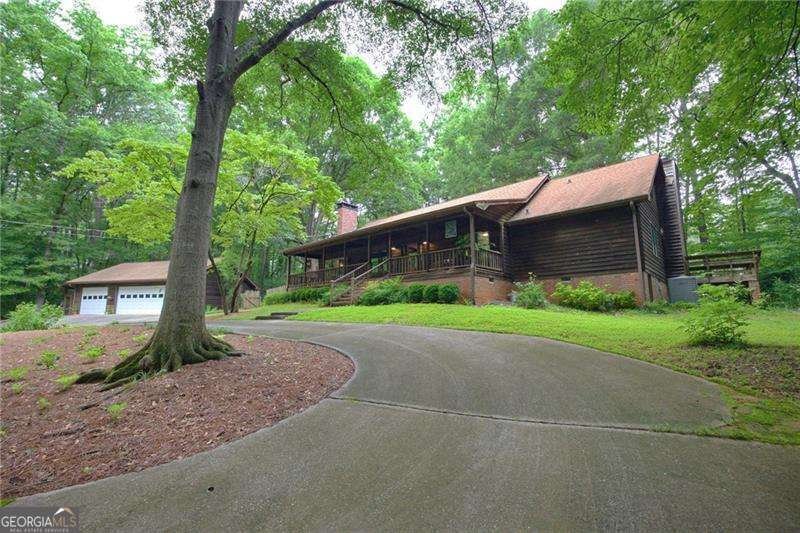 496 Carlouetta Road Mableton - main photo