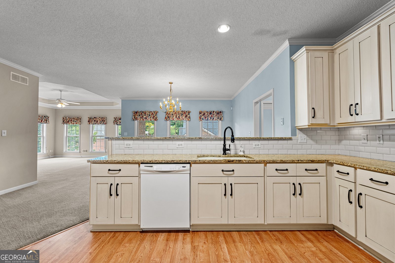 155 Biltmore Drive Fayetteville - Photo 10