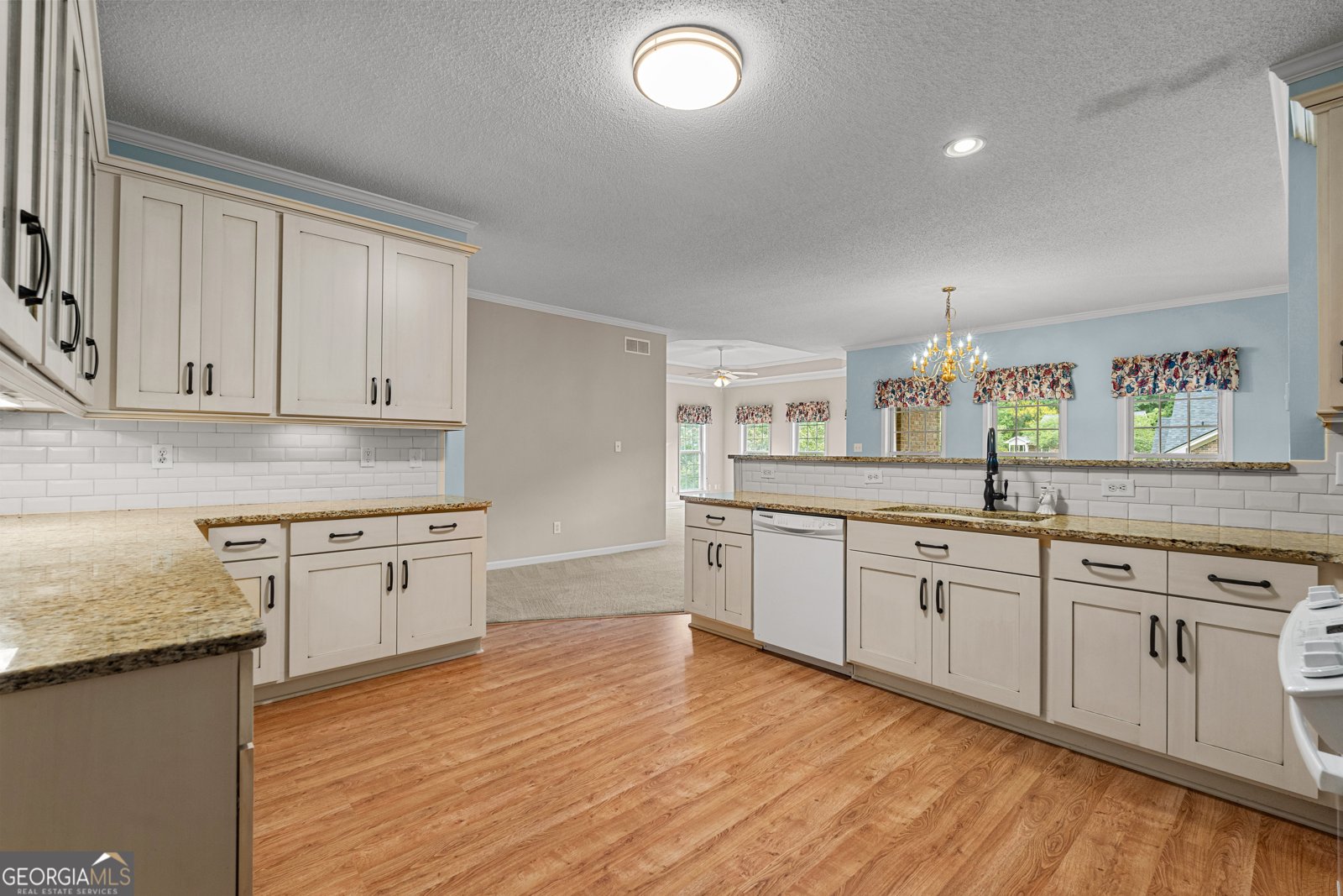 155 Biltmore Drive Fayetteville - Photo 11