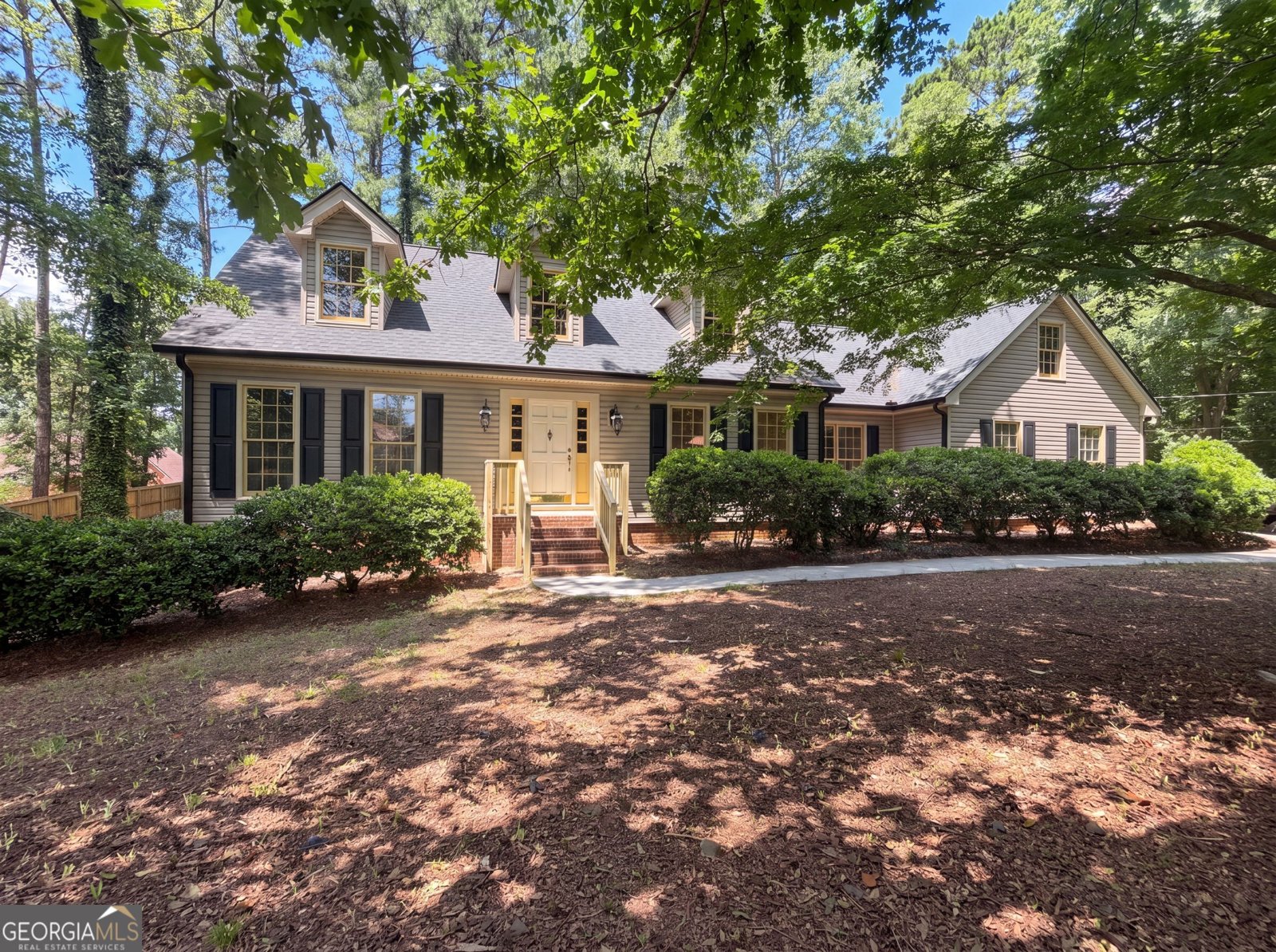 4379 Inns Brook Drive Snellville - main photo