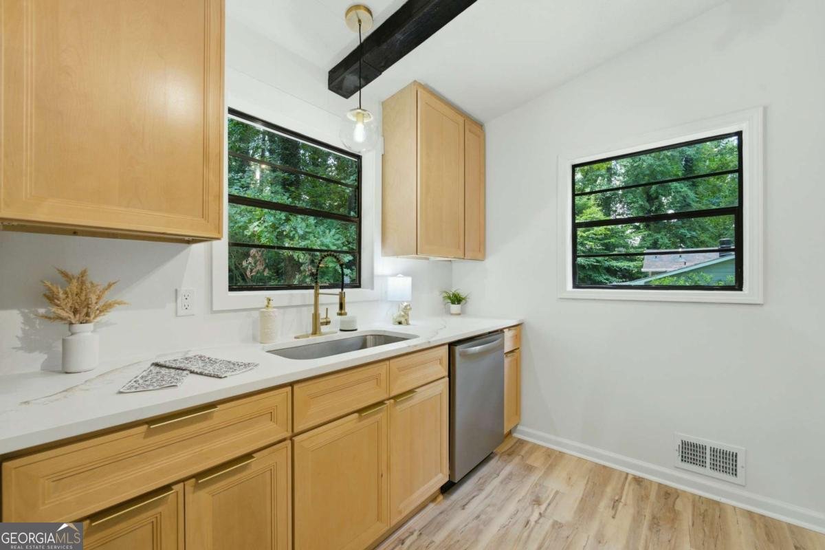 411 Hunters Lane Woodstock - Photo 9