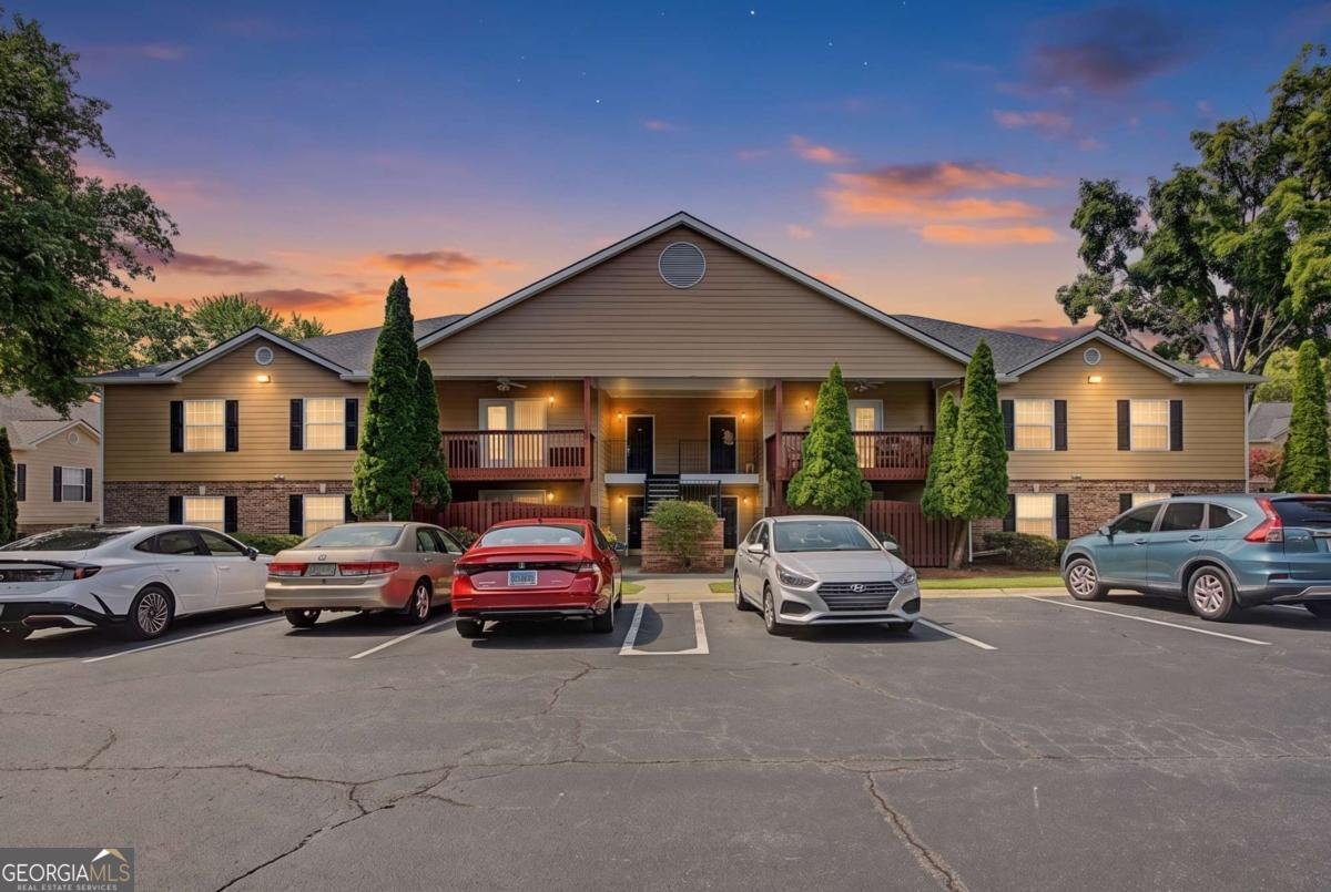 706 Brighton Point Sandy Springs - main photo