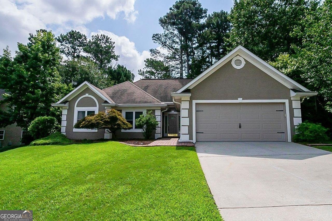102 Belvedere Lane Peachtree City - main photo