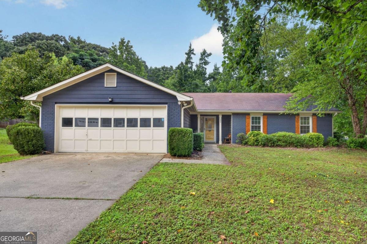 1938 Brandy Woods Drive Conyers - main photo