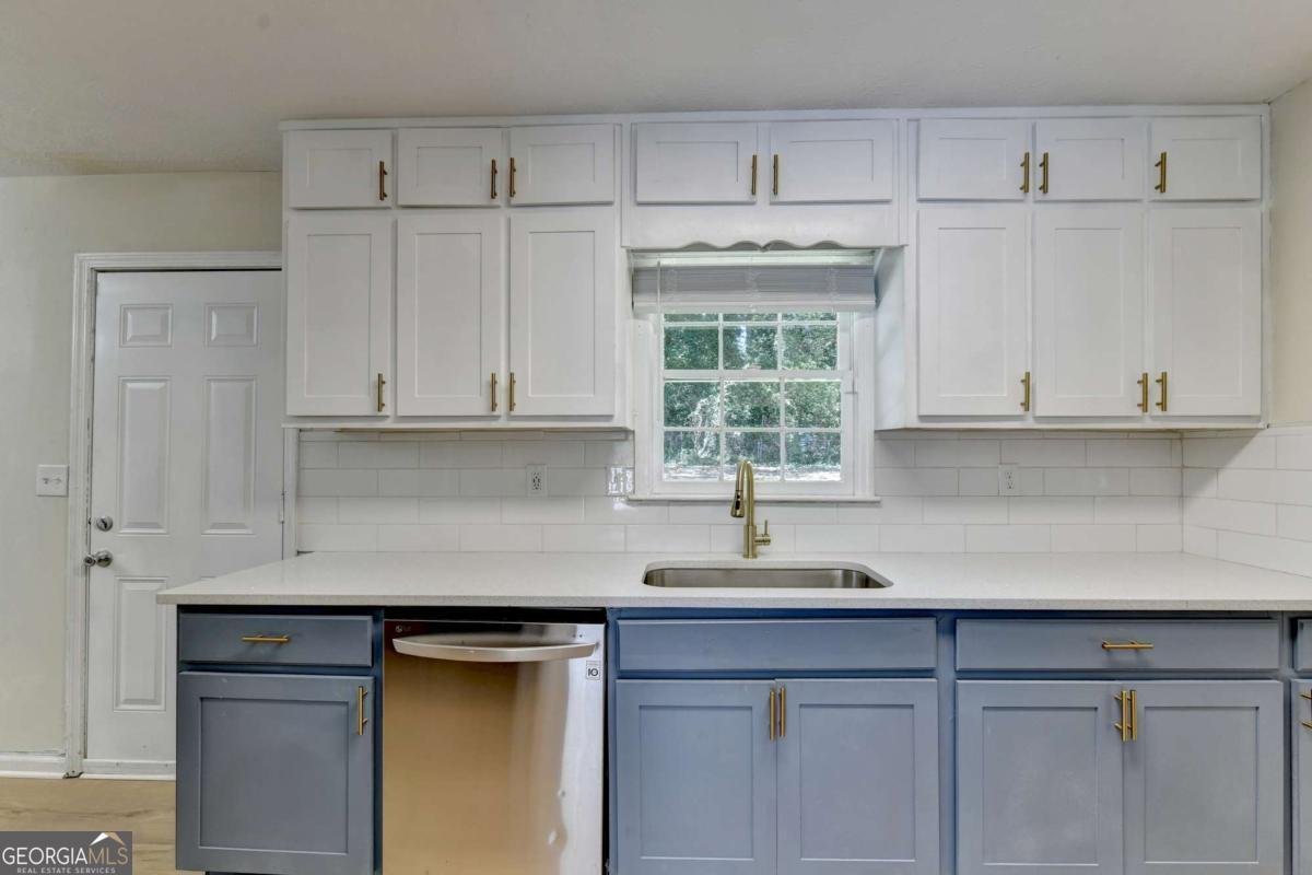 298 Wind Drive Lilburn - Photo 10