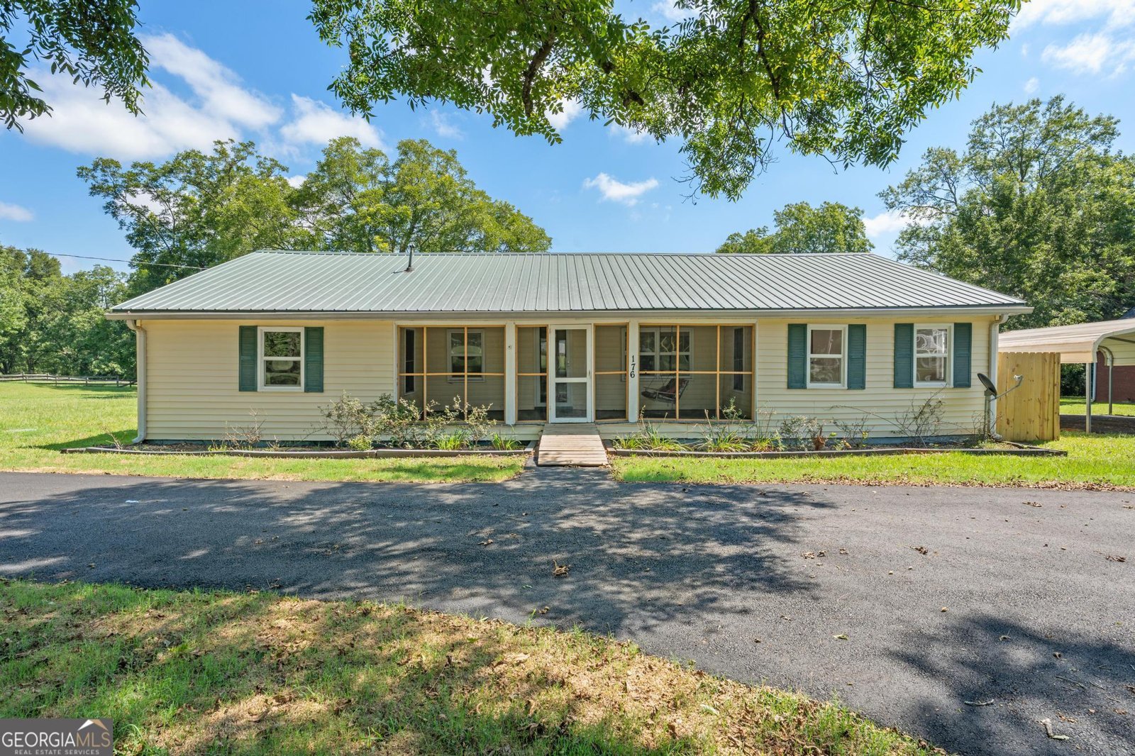 176 Midland Street Williamson - main photo