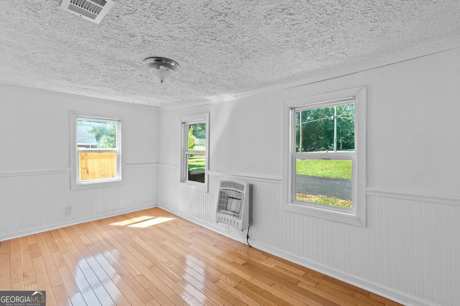 176 Midland Street Williamson - Photo 17