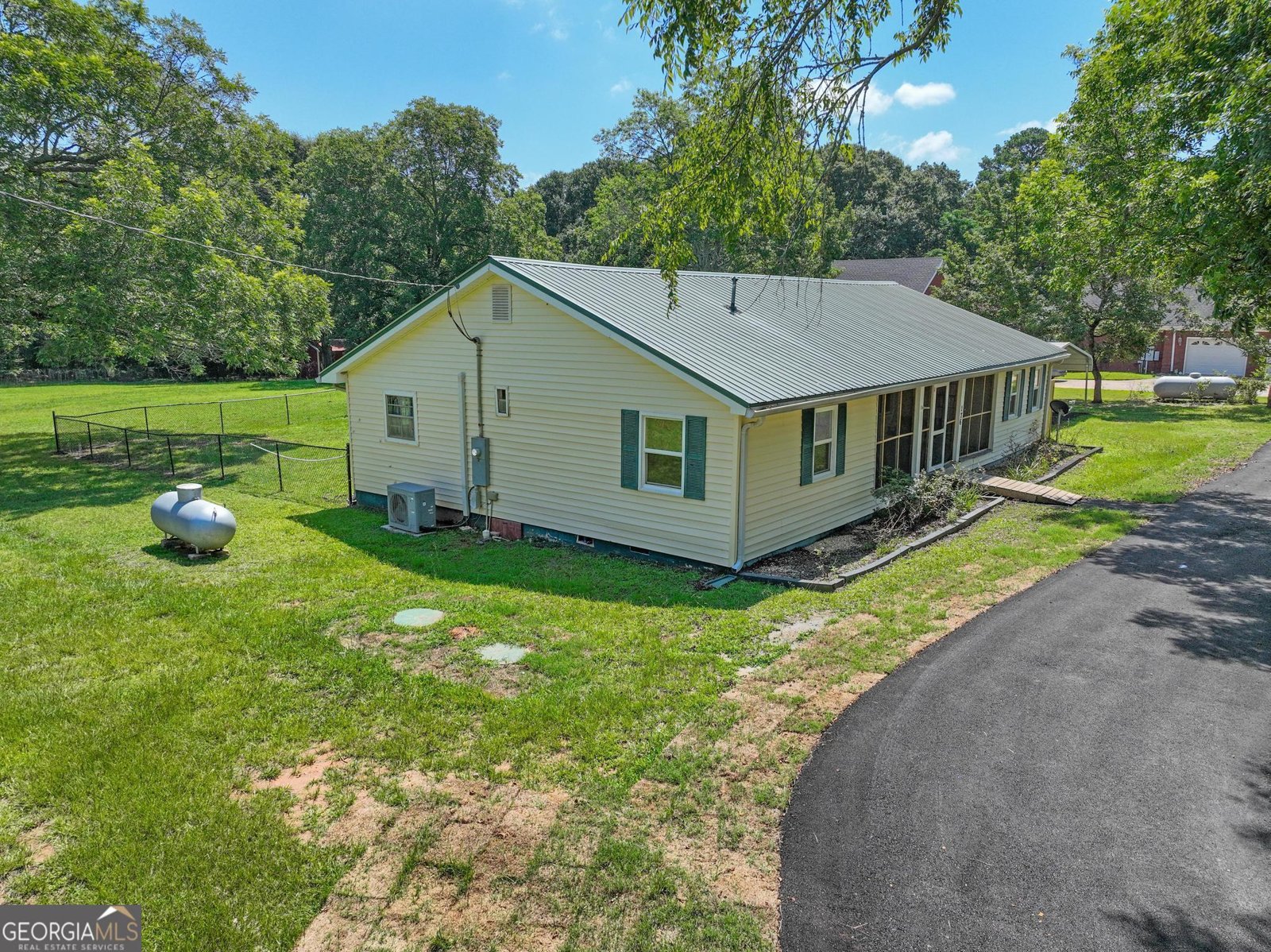 176 Midland Street Williamson - Photo 42