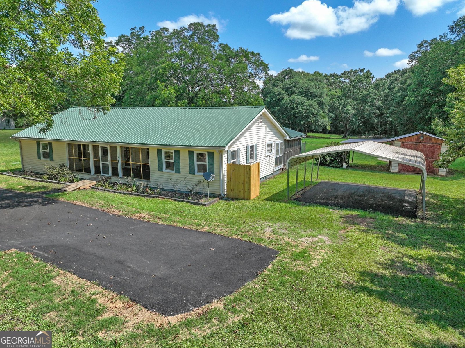 176 Midland Street Williamson - Photo 6