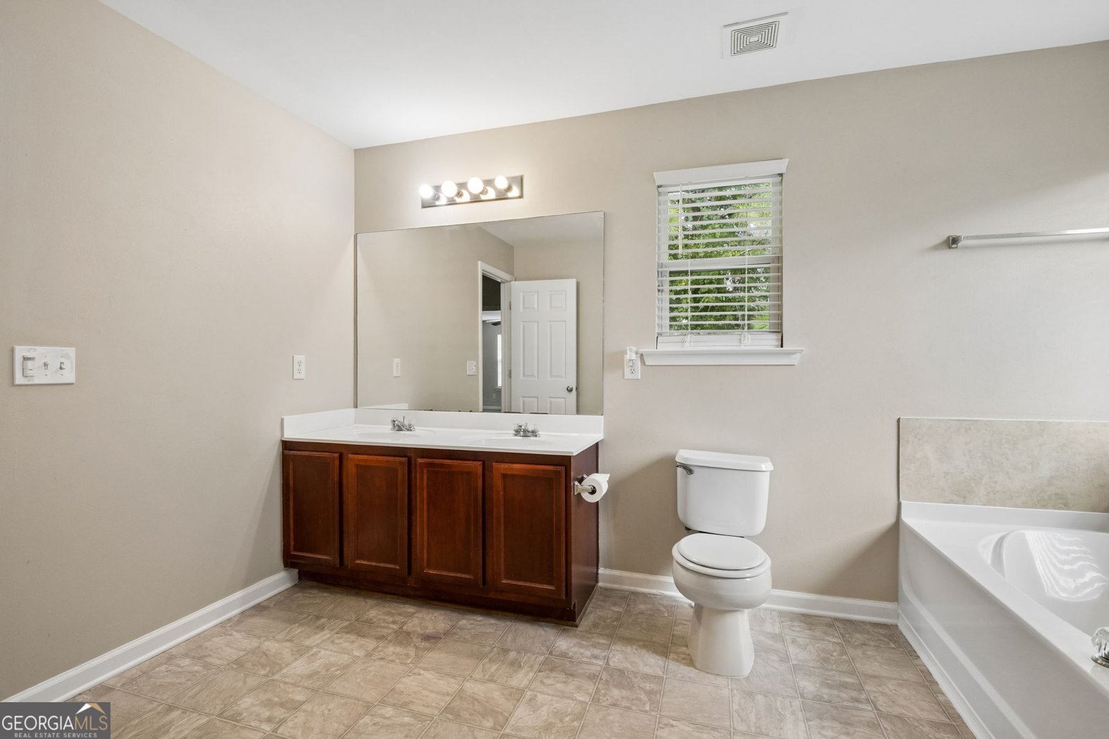 1178 Sparkling Cove Drive Buford - Photo 39