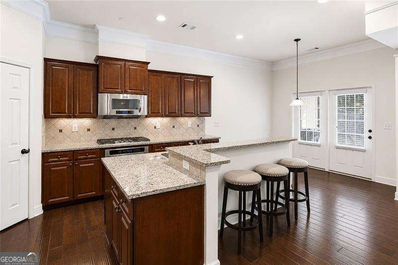 122 Barkley Lane Sandy Springs - Photo 10