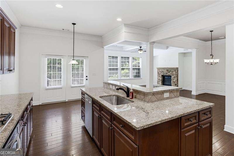 122 Barkley Lane Sandy Springs - Photo 11