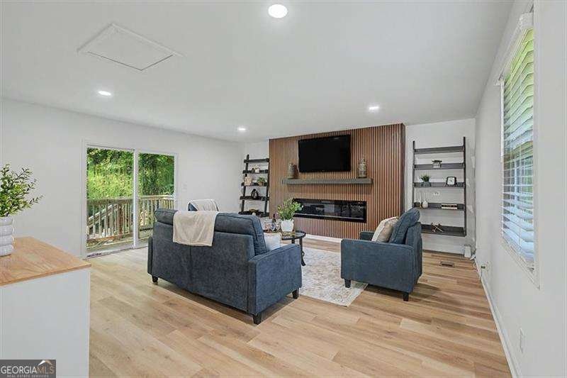 832 Derbyshire Court Norcross - Photo 9