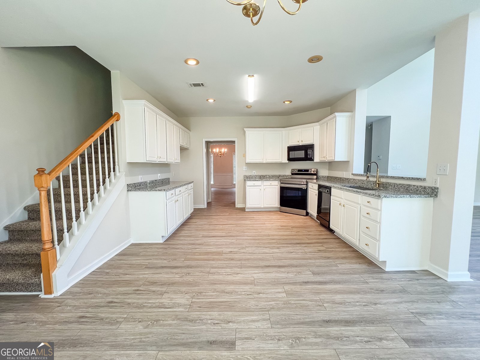 140 Dearing Woods Way Covington - Photo 15