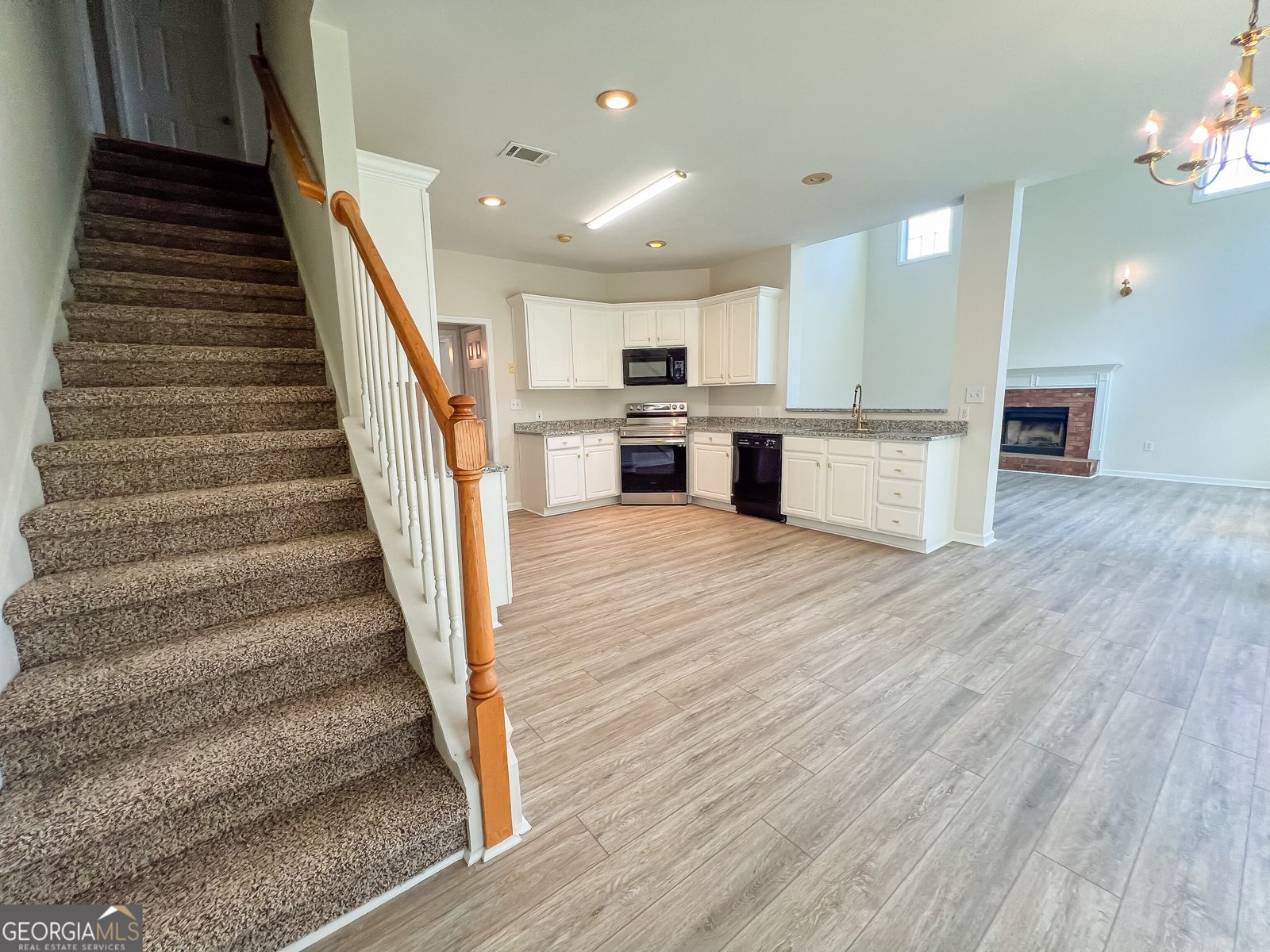 140 Dearing Woods Way Covington - Photo 17