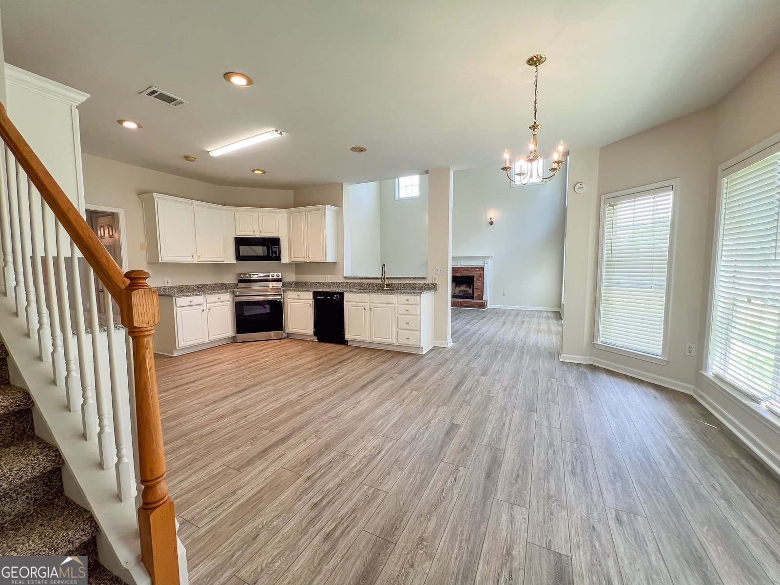140 Dearing Woods Way Covington - Photo 18