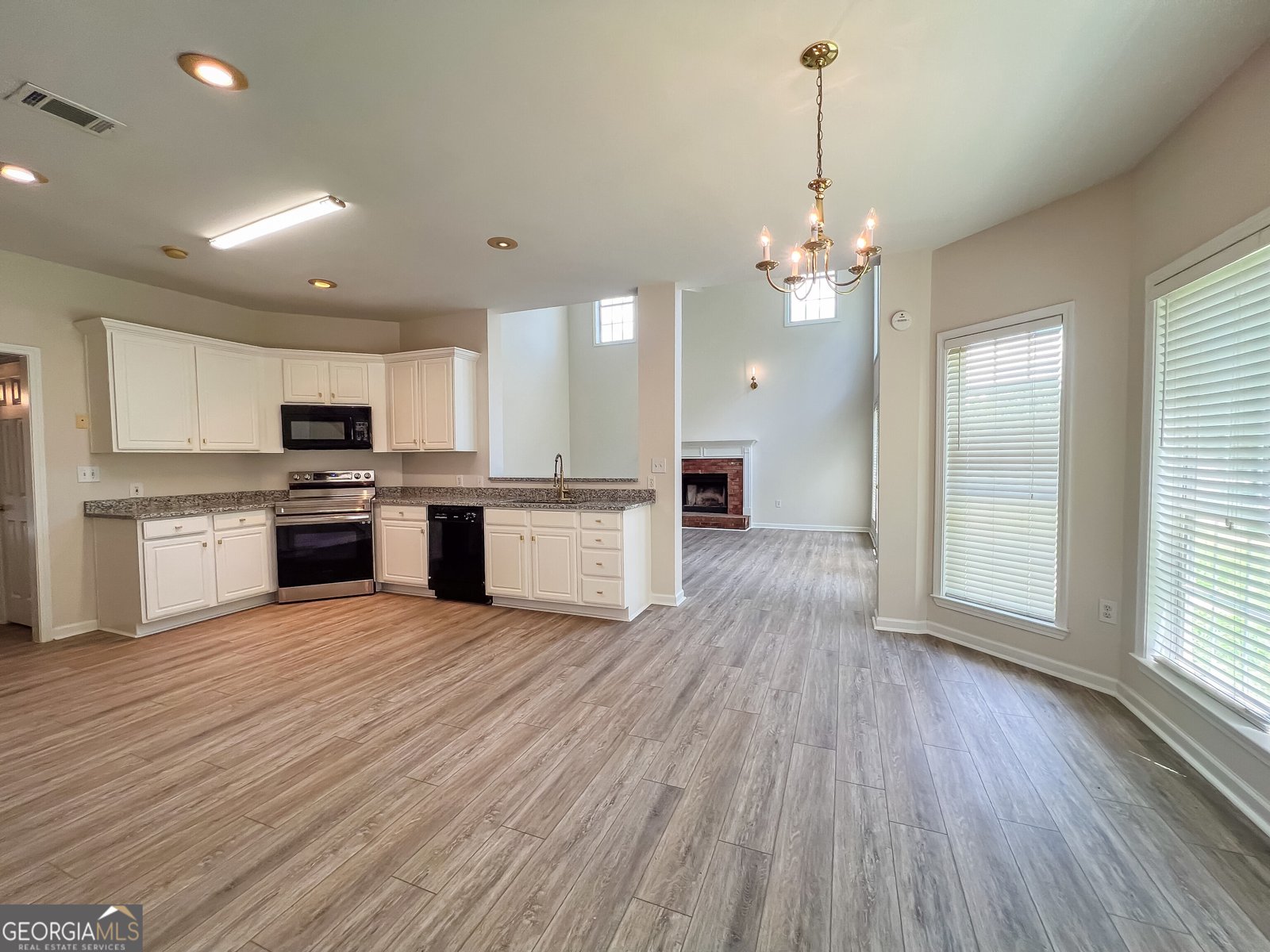140 Dearing Woods Way Covington - Photo 19