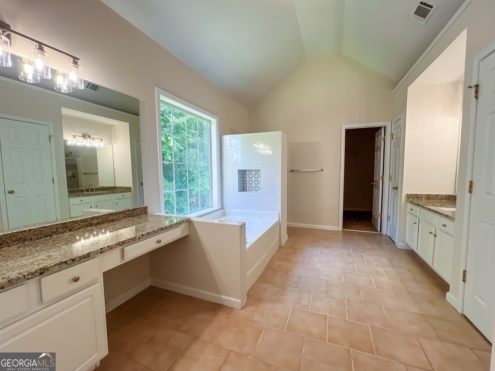 140 Dearing Woods Way Covington - Photo 31