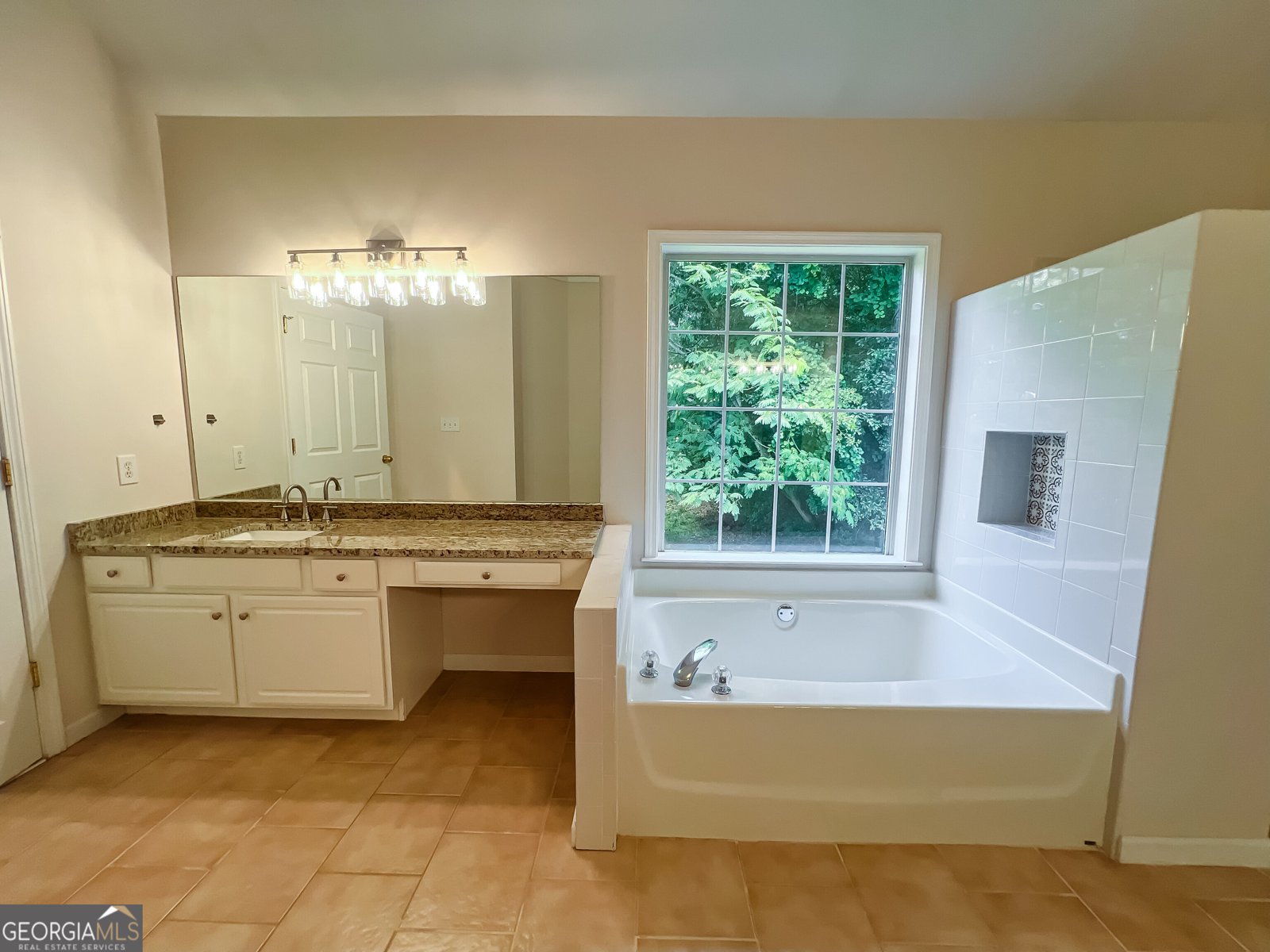 140 Dearing Woods Way Covington - Photo 36