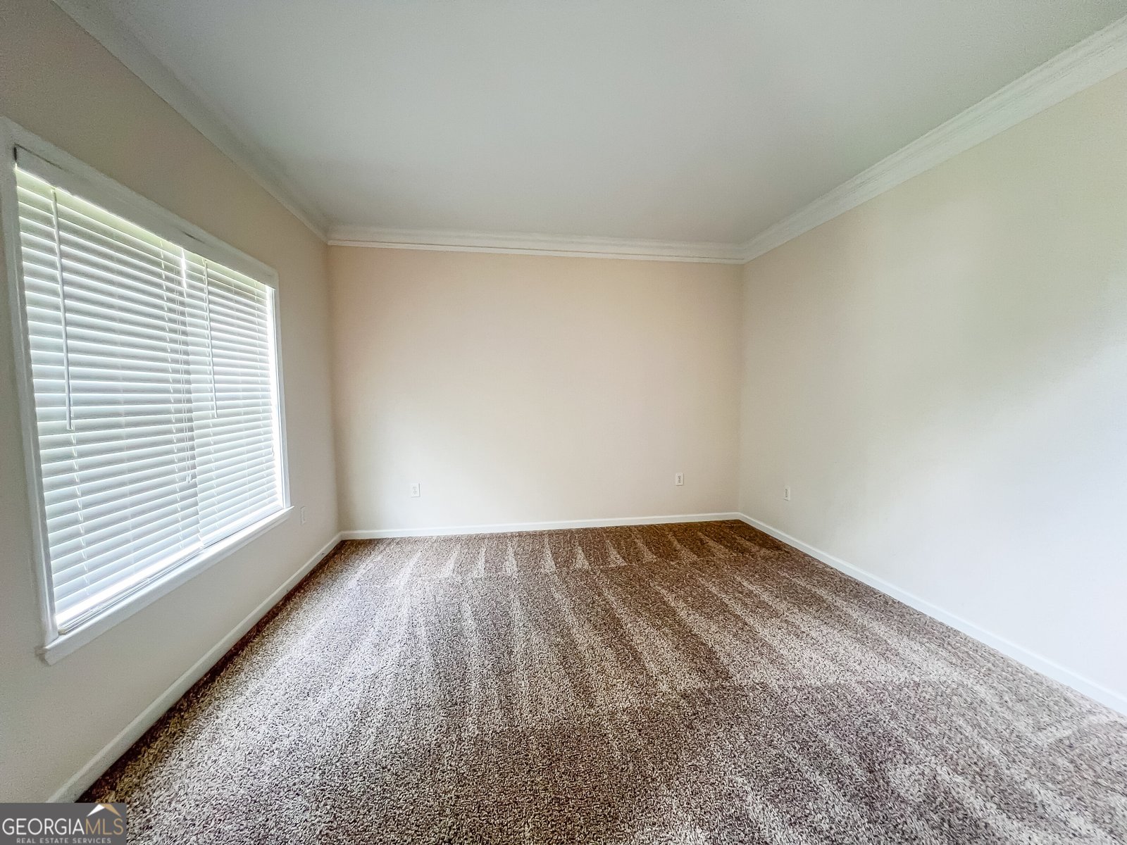140 Dearing Woods Way Covington - Photo 6