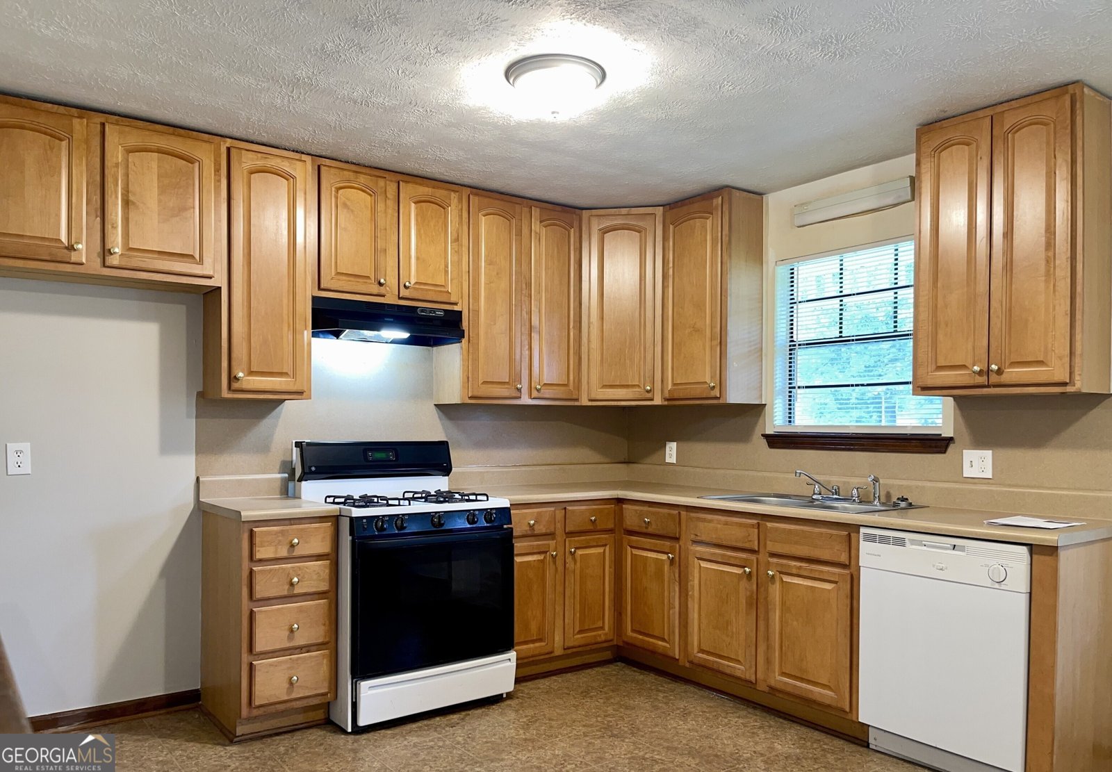 977 Leeward Lane Jonesboro - Photo 6