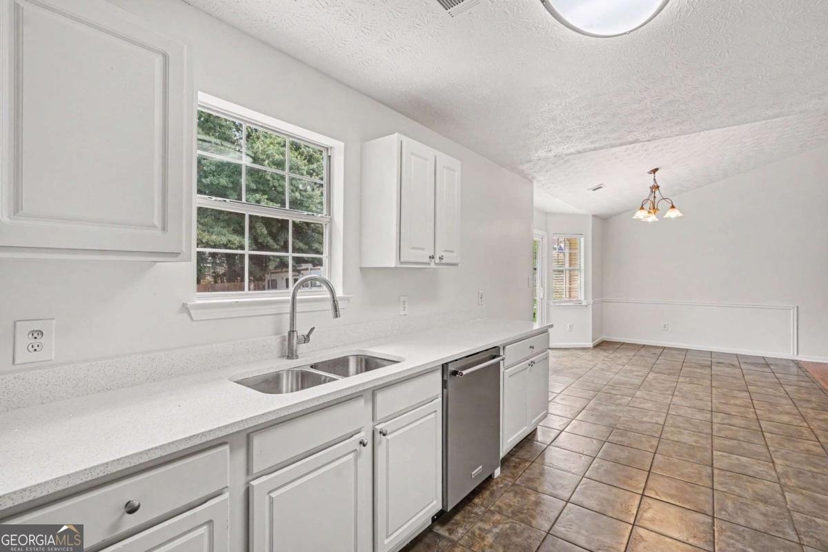 3 Bonnie Glen Lane Hampton - Photo 8