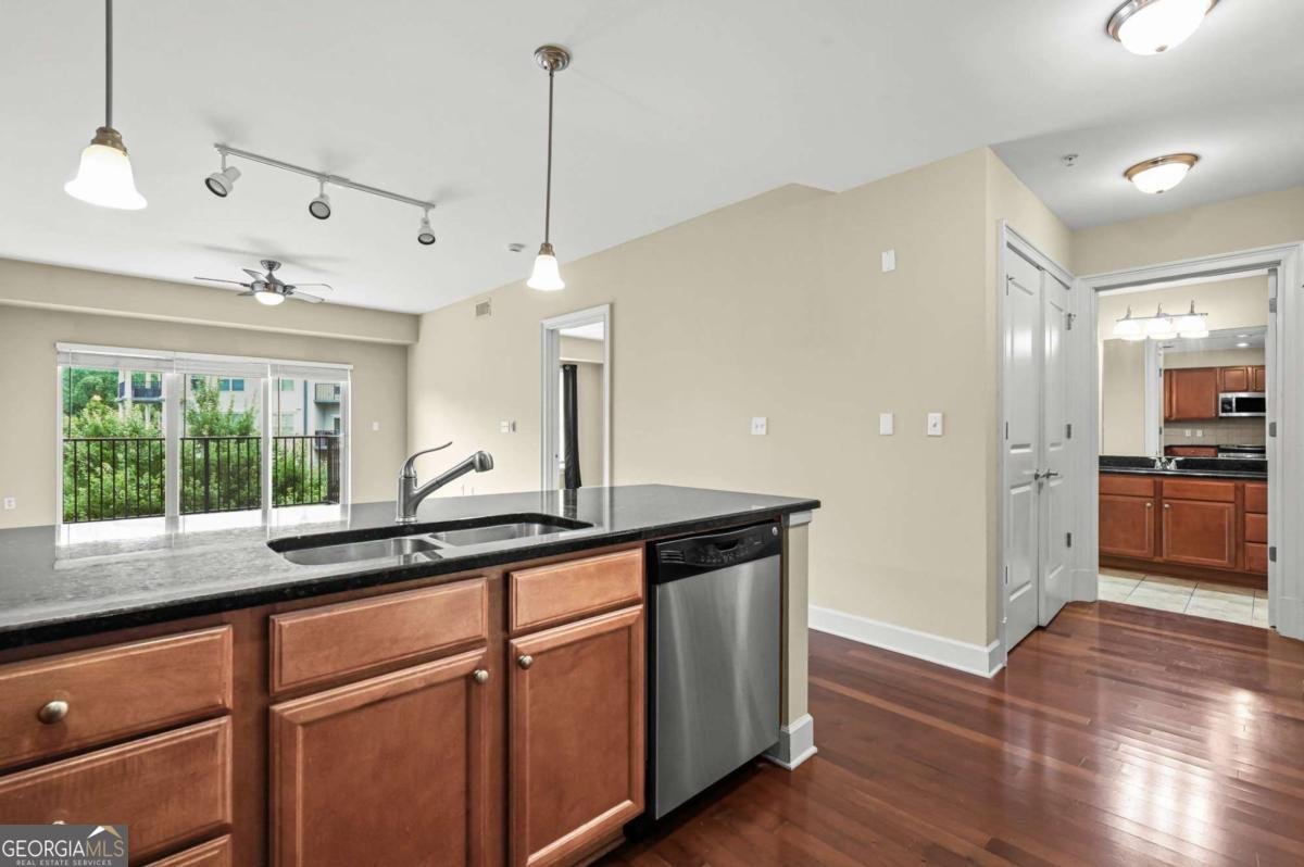 200 River Vista Drive Sandy Springs - Photo 10