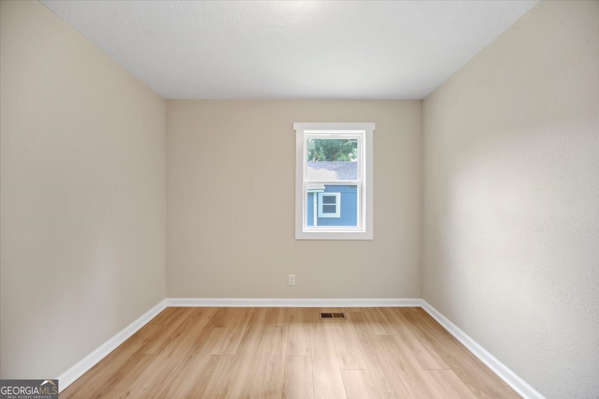 242 Jackson Street Barnesville - Photo 13