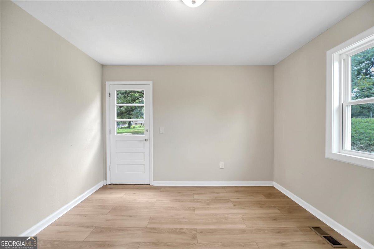 242 Jackson Street Barnesville - Photo 16