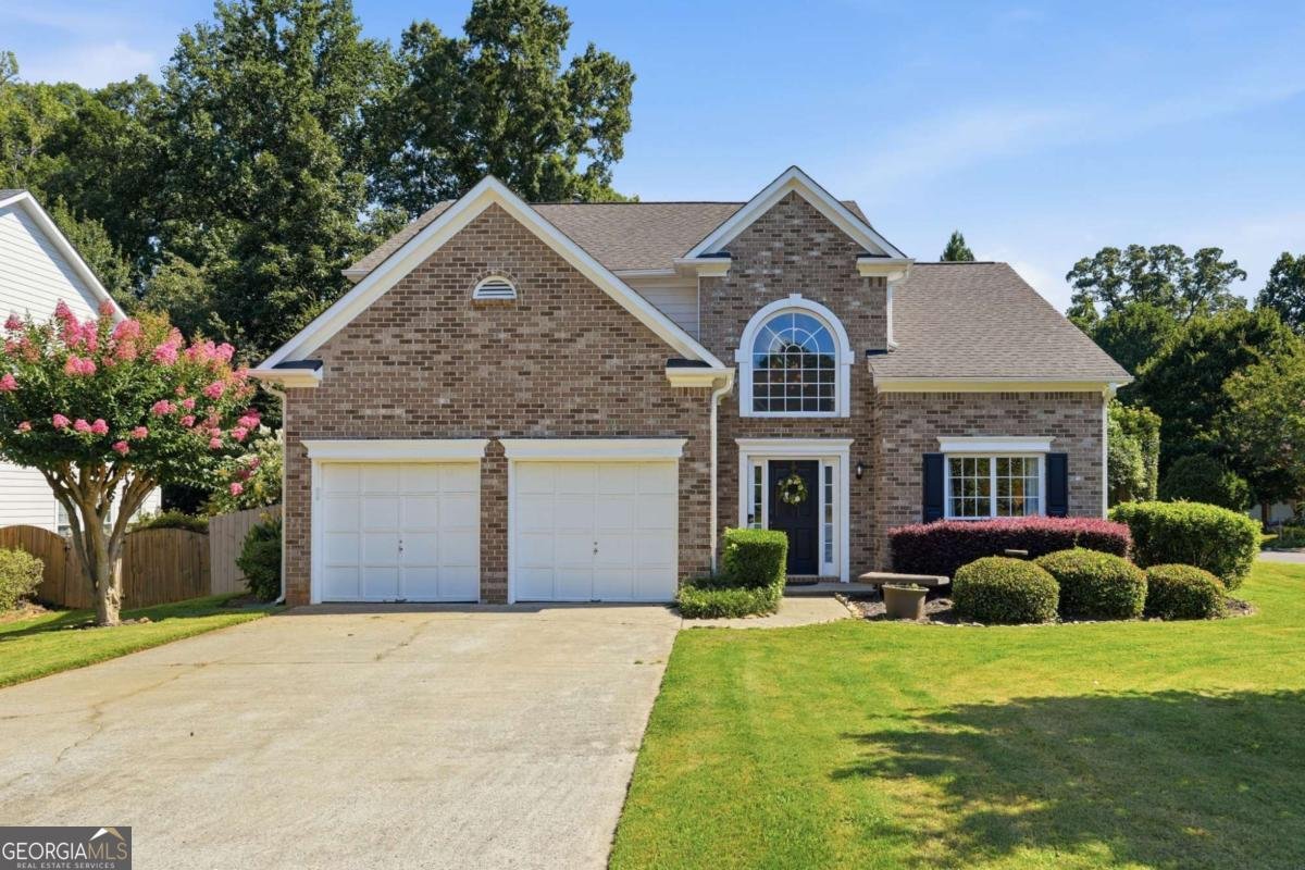 555 Kingsport Drive Alpharetta - main photo