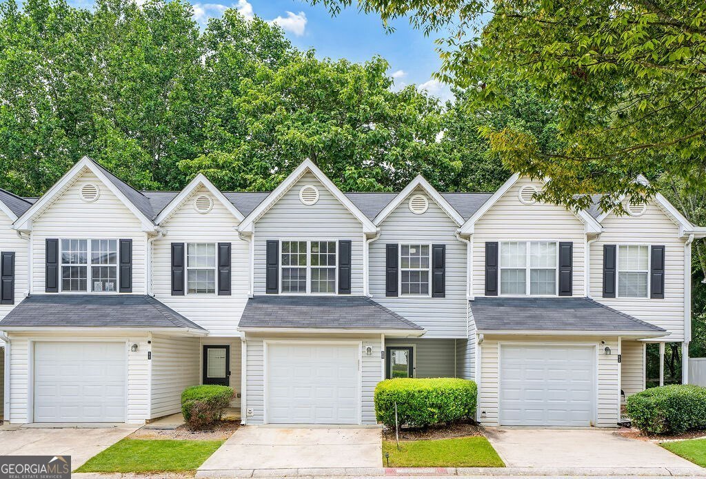 6947 Gallant Circle Mableton - main photo