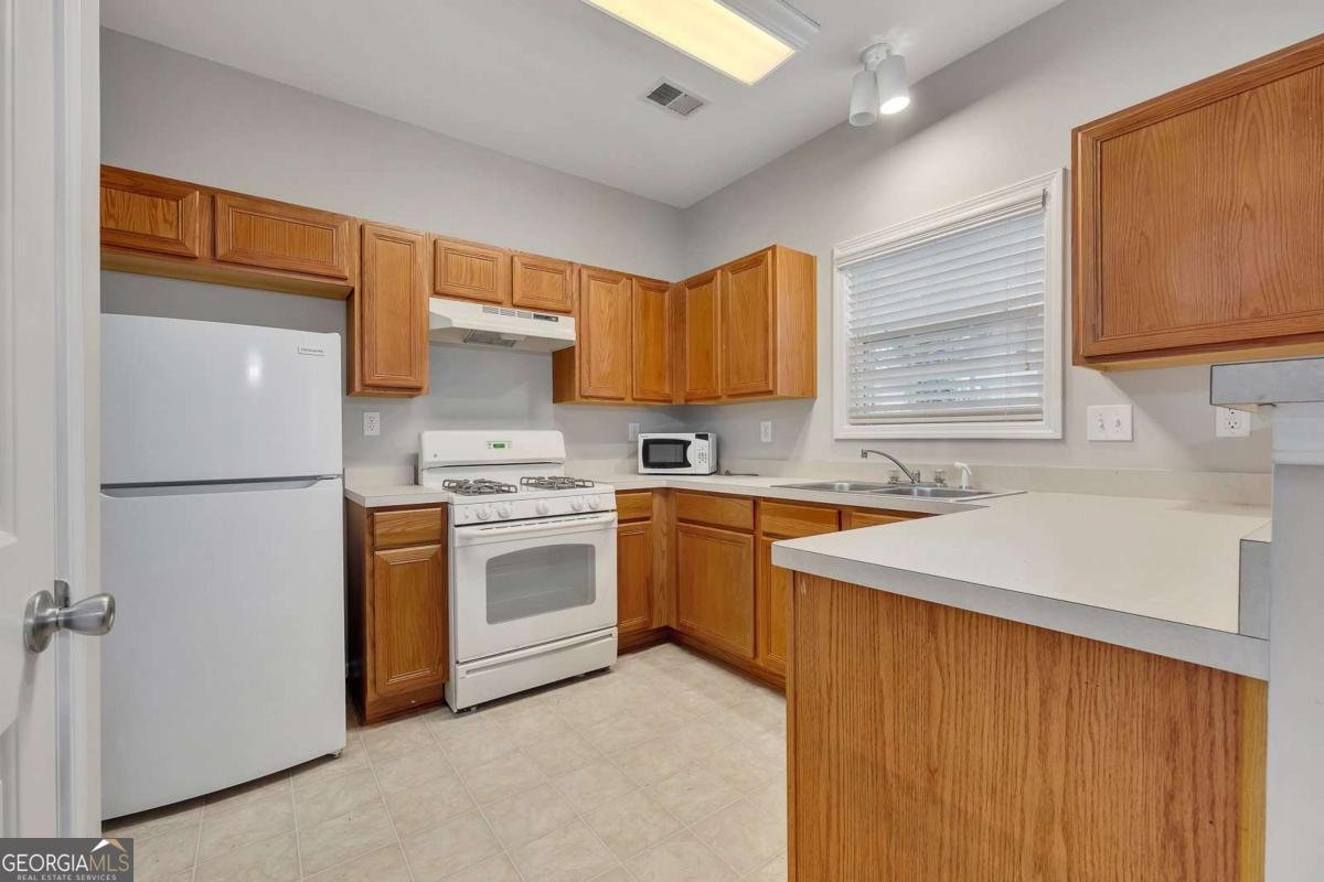 834 Ash Street Canton - Photo 10