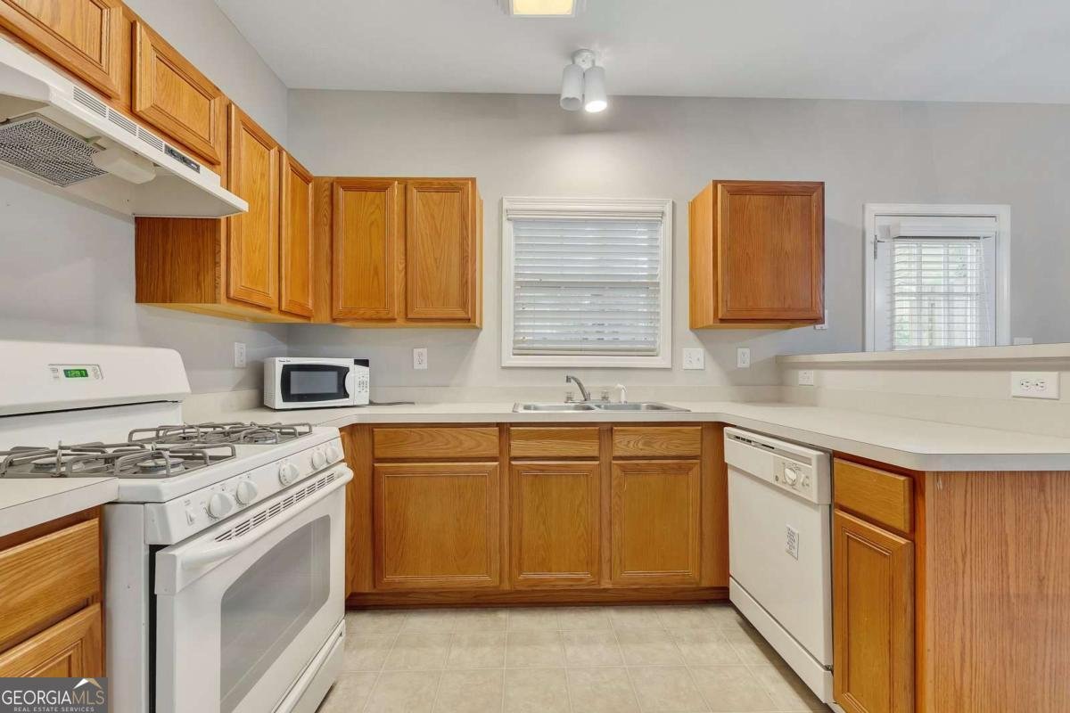 834 Ash Street Canton - Photo 12