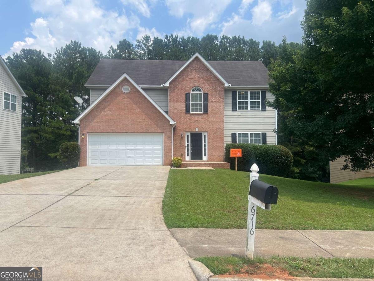 6716 Delaware Bend Fairburn - main photo