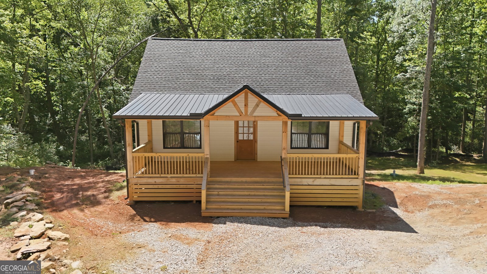 527 Jim Carter Road Clarkesville - main photo