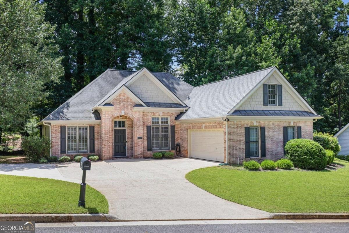 105 Peregrine Way Kennesaw - main photo