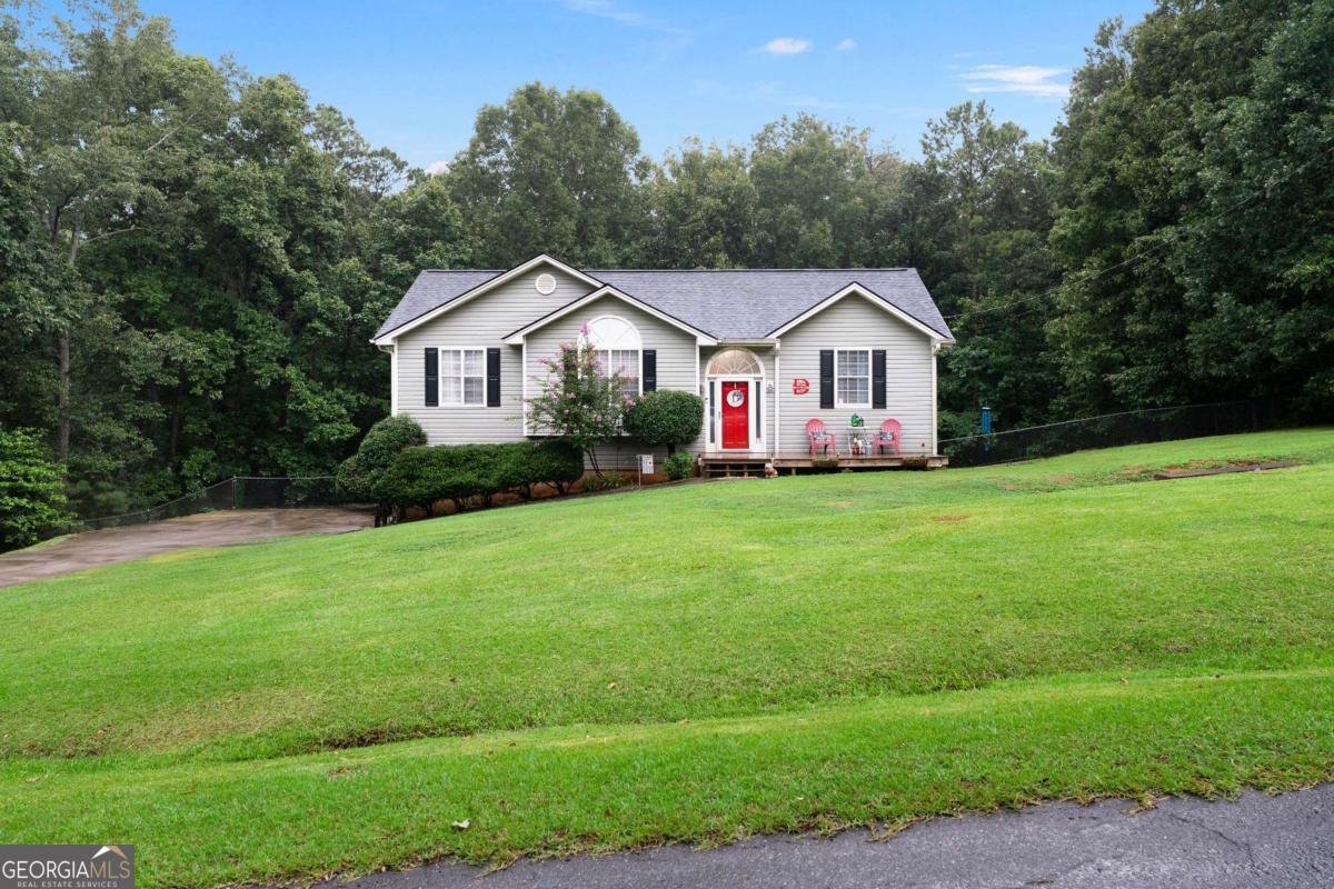 67 Cowan Drive Cartersville - main photo