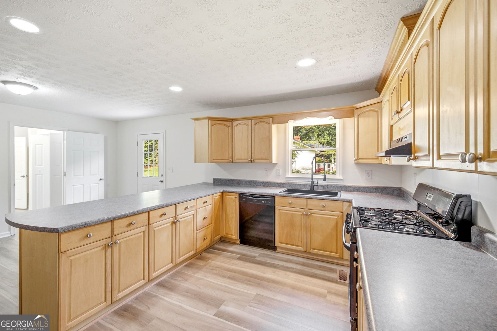 188 Poplar Street Buford - Photo 10