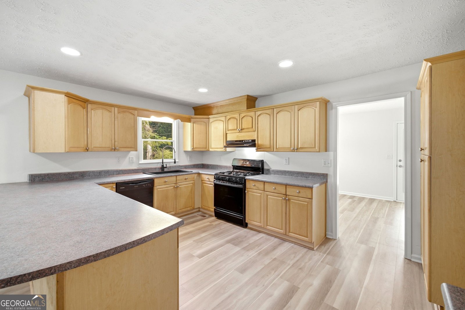 188 Poplar Street Buford - Photo 11