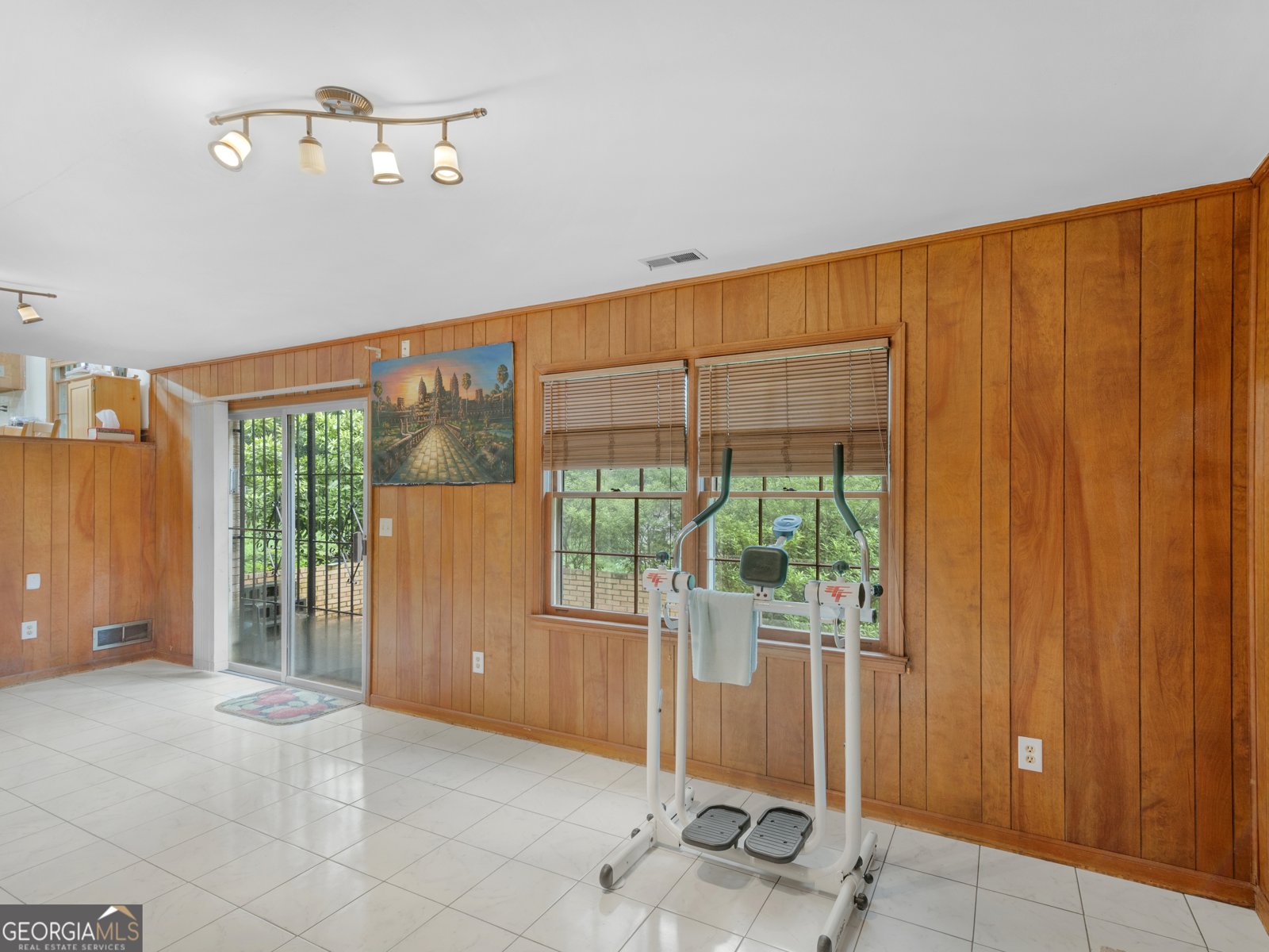 4493 Cherie Glen Trail Stone Mountain - Photo 12