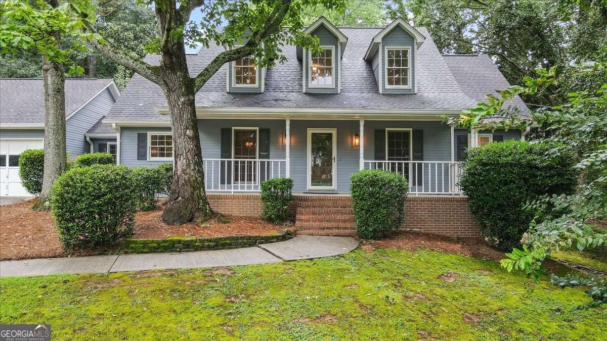 1646 Maple Ridge Drive Suwanee - main photo