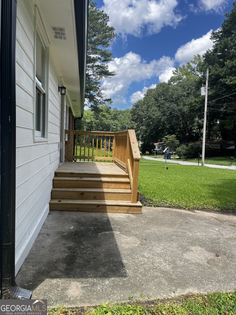 2328 Bonner Road East Point - Photo 8